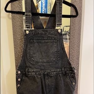 Vestique black short overalls - NWT